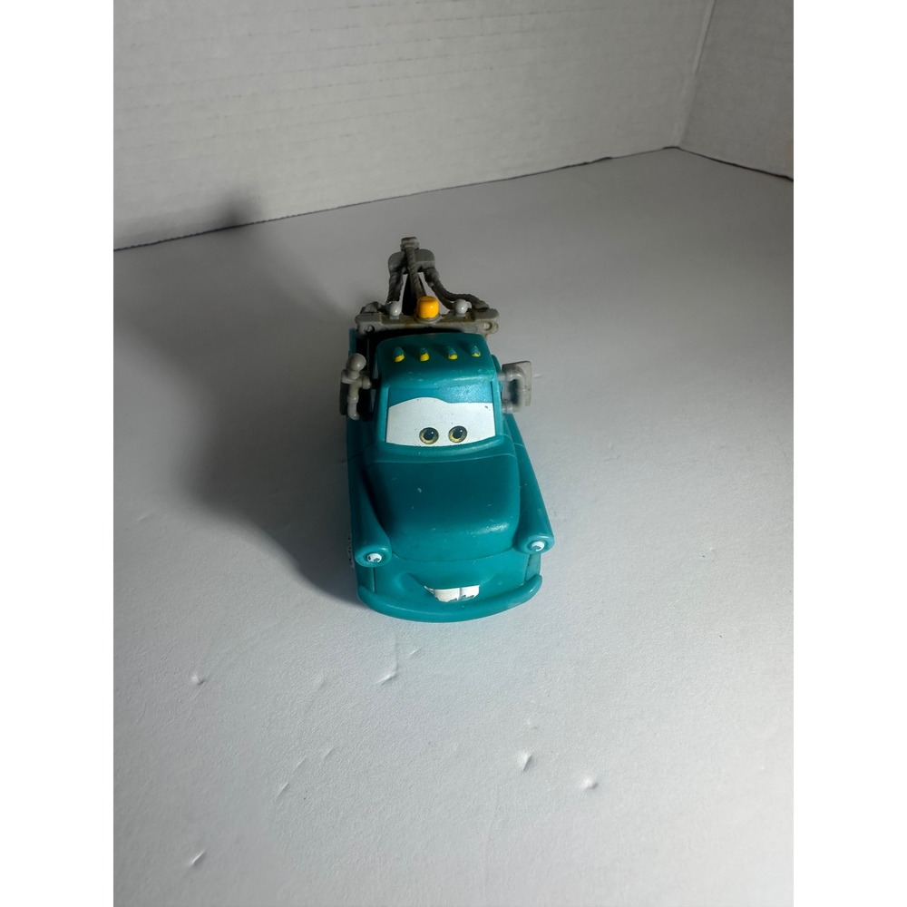 Disney Pixar Cars Tow Mater Teal Blue Towing Salvage Radiator Springs Diecast